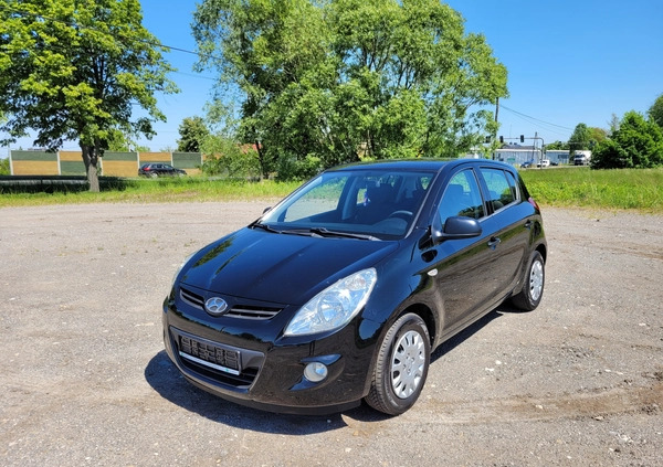 Hyundai i20 cena 17900 przebieg: 79000, rok produkcji 2010 z Kcynia małe 254